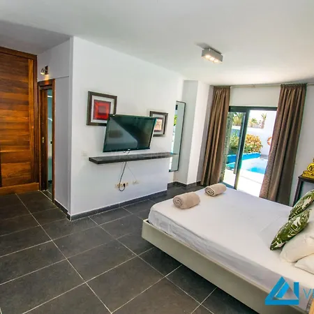 229 - Lanson By Now Ltd Playa Blanca (Lanzarote)