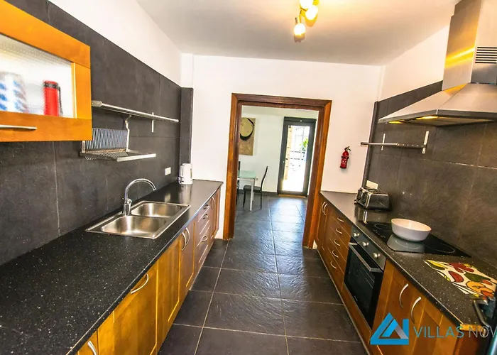 229 - Lanson By Now Ltd Βίλα