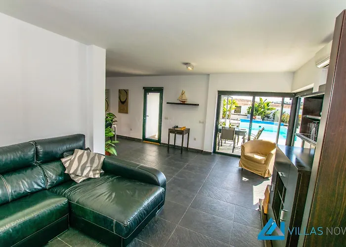 229 - Lanson By Now Ltd * Playa Blanca (Lanzarote)